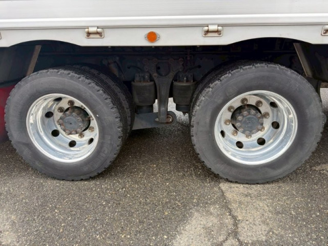 UDトラックス（日産） クオン 大型 ウィング QPG-CG5ZA(102712) 25枚目