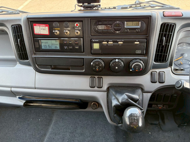 三菱ふそう キャンター 小型 冷蔵冷凍バン TKG-FEB50(102711) 40枚目