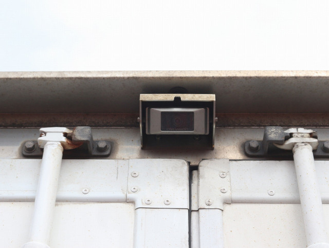 いすゞ エルフ 小型 冷蔵冷凍バン TPG-NHS85AN(102715) 7枚目