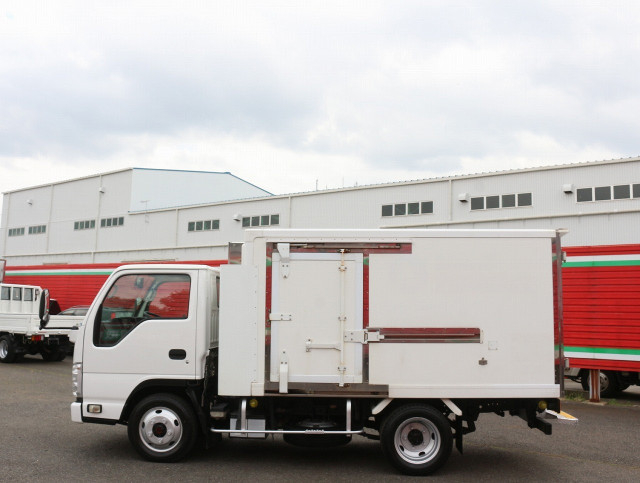 いすゞ エルフ 小型 冷蔵冷凍バン TPG-NHS85AN(102715) 9枚目