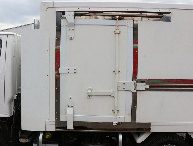 いすゞ エルフ 小型 冷蔵冷凍バン TPG-NHS85AN(102715) 10枚目