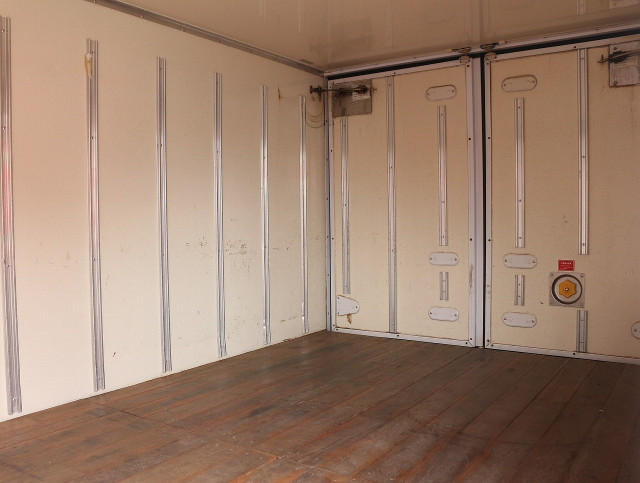 いすゞ エルフ 小型 冷蔵冷凍バン TPG-NHS85AN(102715) 14枚目