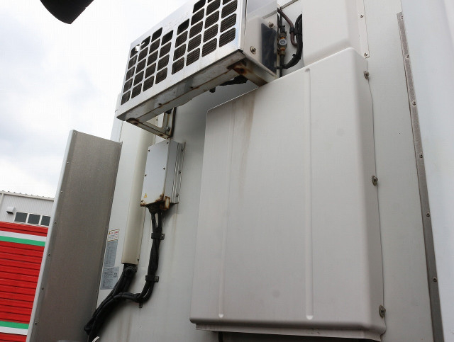 いすゞ エルフ 小型 冷蔵冷凍バン TPG-NHS85AN(102715) 24枚目
