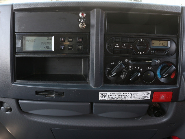 いすゞ エルフ 小型 冷蔵冷凍バン TPG-NHS85AN(102715) 41枚目