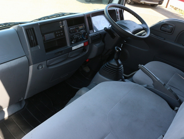 いすゞ エルフ 小型 冷蔵冷凍バン TPG-NHS85AN(102715) 46枚目