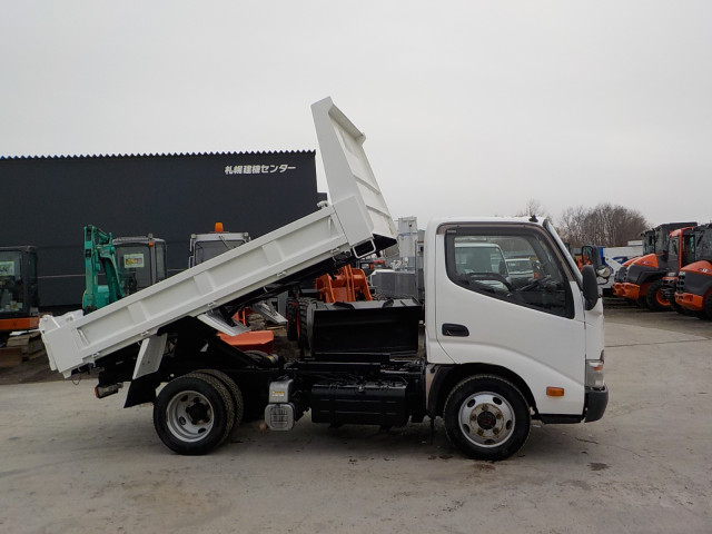 トヨタ ダイナ 小型 土砂ダンプ TKG-XZU675D(102717) 4枚目