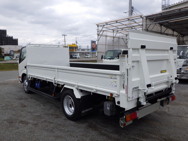 トヨタ トヨエース 小型 平ボディ TKG-XZU650(102718) 2枚目