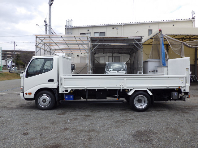 トヨタ トヨエース 小型 平ボディ TKG-XZU650(102718) 3枚目