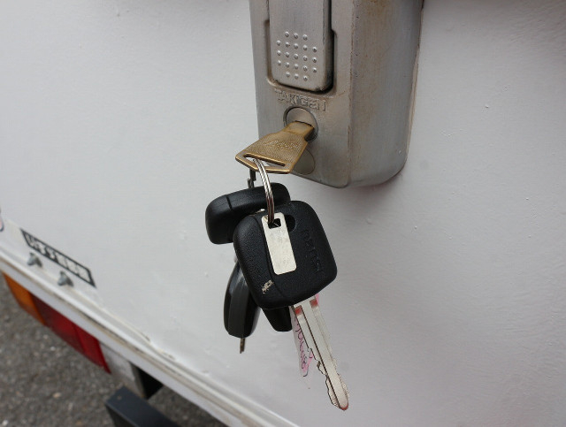 いすゞ エルフ 小型 バン TKG-NHR85AN(102720) 10枚目