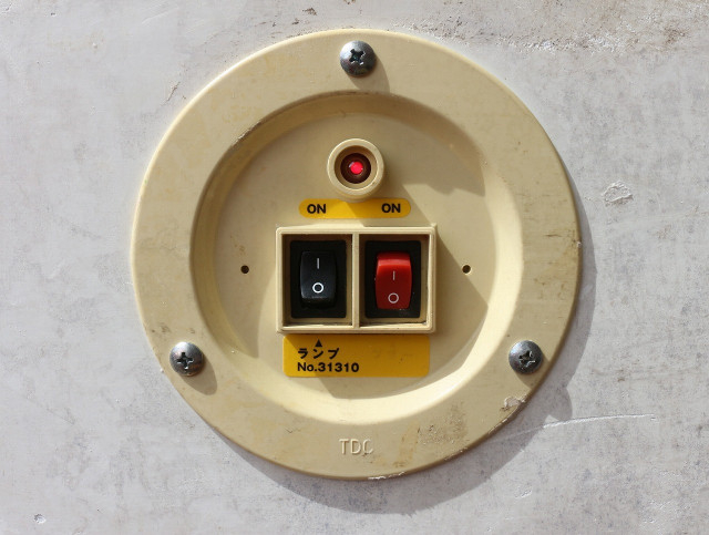 いすゞ エルフ 小型 バン TKG-NHR85AN(102720) 19枚目