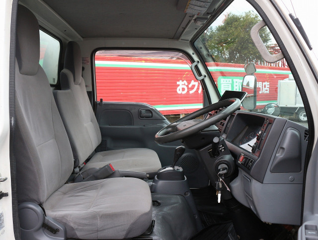 いすゞ エルフ 小型 バン TKG-NHR85AN(102720) 30枚目