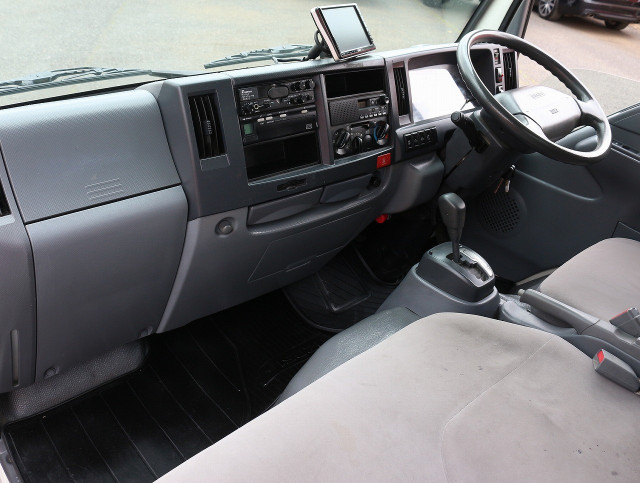 いすゞ エルフ 小型 バン TKG-NHR85AN(102720) 42枚目