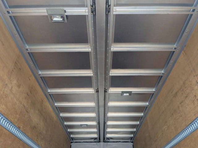 いすゞ フォワード 中型 ウィング TKG-FRR90T2(102722) 15枚目