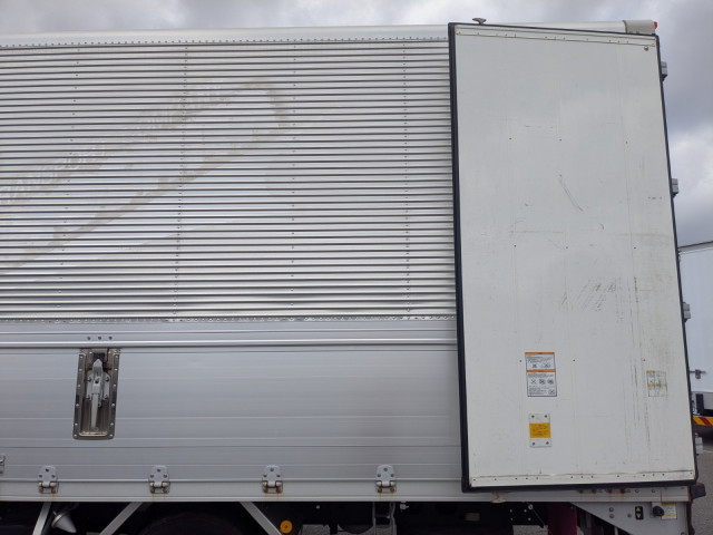 いすゞ フォワード 中型 ウィング TKG-FRR90T2(102722) 32枚目