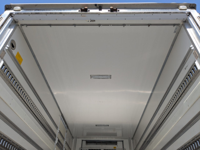 トヨタ ダイナ 小型 冷蔵冷凍バン TDG-XZU710(102724) 10枚目