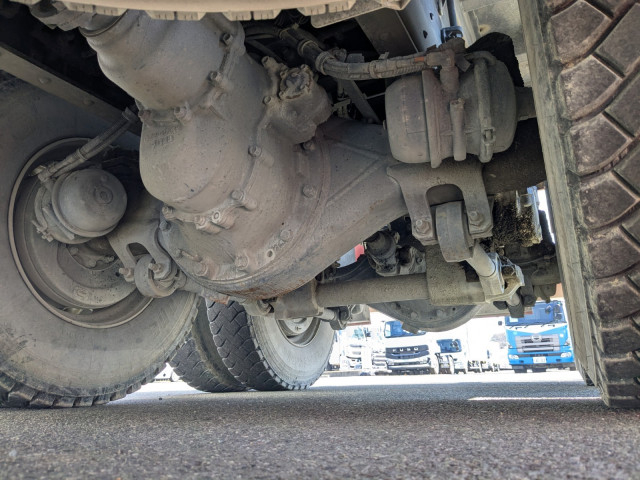 いすゞ ギガ 大型 土砂ダンプ QKG-CXZ77AT(102725) 11枚目