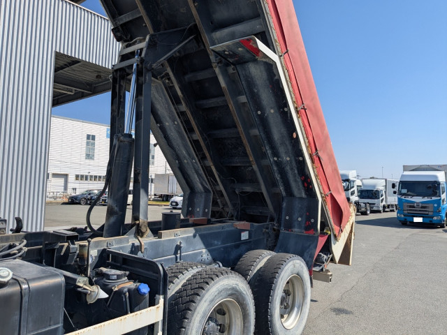 いすゞ ギガ 大型 土砂ダンプ QKG-CXZ77AT(102725) 21枚目