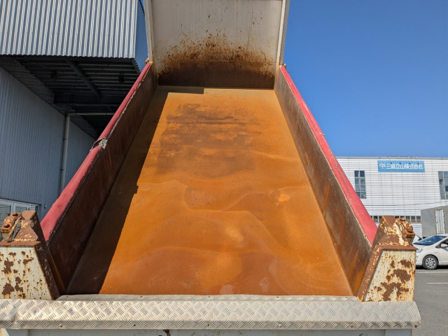 いすゞ ギガ 大型 土砂ダンプ QKG-CXZ77AT(102725) 34枚目