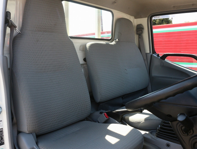 トヨタ ダイナ 小型 平ボディ TKG-XZC605(102726) 31枚目