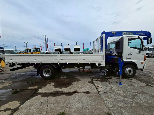 日野 レンジャー 中型 平ボディ（クレーン付） TKG-FC9JKAP(102731) 5枚目