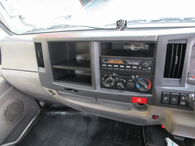 いすゞ エルフ 小型 平ボディ（クレーン付） TKG-NKR85AR(102730) 32枚目