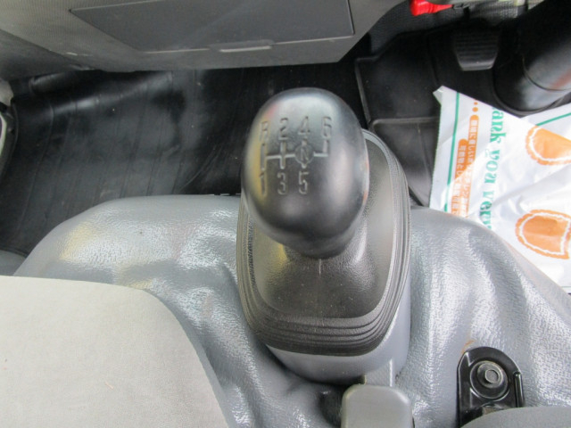 いすゞ エルフ 小型 平ボディ（クレーン付） TKG-NKR85AR(102730) 33枚目