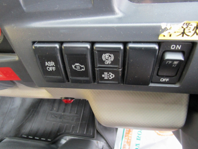 いすゞ エルフ 小型 平ボディ（クレーン付） TKG-NKR85AR(102730) 43枚目