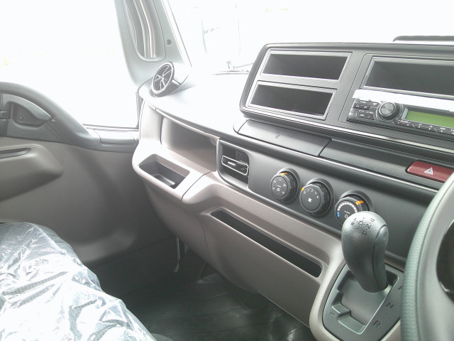 三菱ふそう キャンター 小型 平ボディ 2RG-FBA20(102732) 17枚目