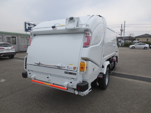 三菱ふそう キャンター 小型 塵芥車（プレス式） 2RG-FEAV0(102734) 4枚目