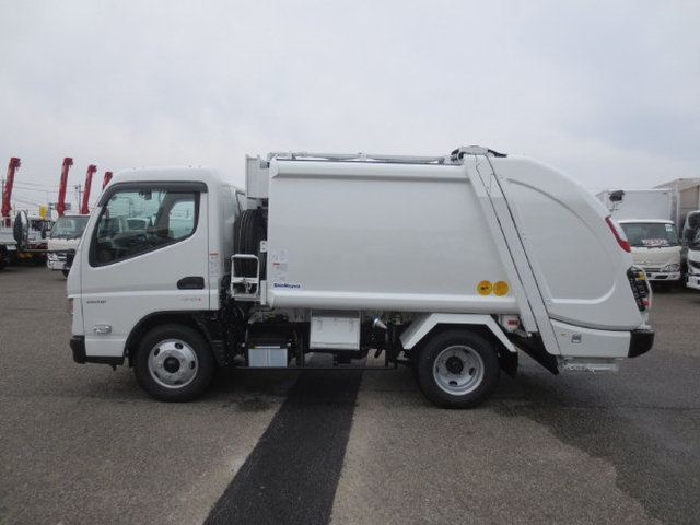 三菱ふそう キャンター 小型 塵芥車（プレス式） 2RG-FEAV0(102736) 9枚目