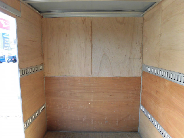 いすゞ エルフ 小型 バン 2RG-NLR88AN(102741) 13枚目