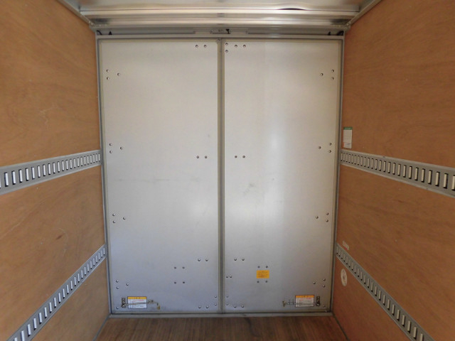 いすゞ エルフ 小型 バン 2RG-NLR88AN(102741) 16枚目