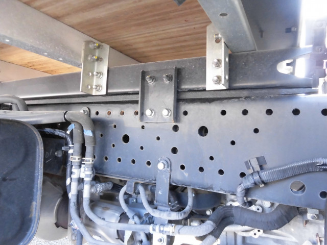 いすゞ エルフ 小型 バン 2RG-NLR88AN(102741) 21枚目