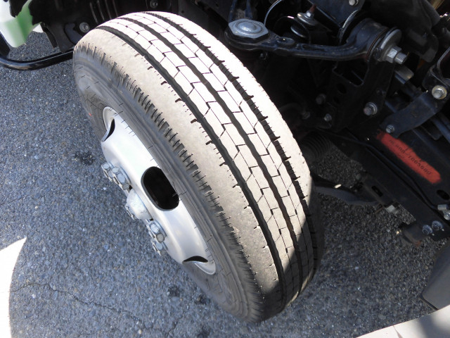 いすゞ エルフ 小型 バン 2RG-NLR88AN(102741) 24枚目