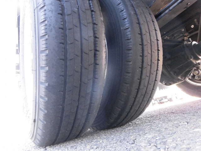 いすゞ エルフ 小型 バン 2RG-NLR88AN(102741) 25枚目