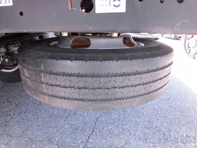 いすゞ エルフ 小型 バン 2RG-NLR88AN(102741) 26枚目