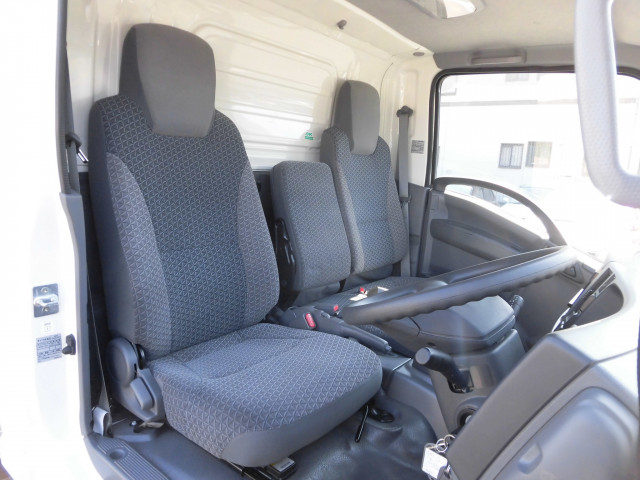 いすゞ エルフ 小型 バン 2RG-NLR88AN(102741) 27枚目