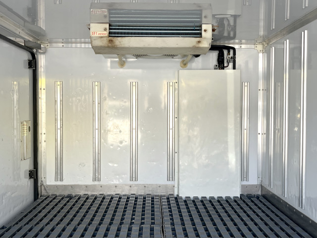 日産自動車 バネット 小型 冷蔵冷凍バン ABF-SKP2TN(102743) 9枚目