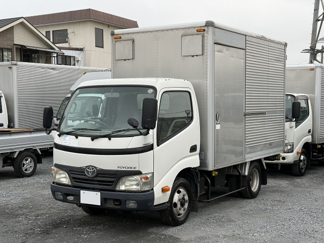 トヨタ トヨエース 小型 バン BDG-XZU308(102840) 1枚目