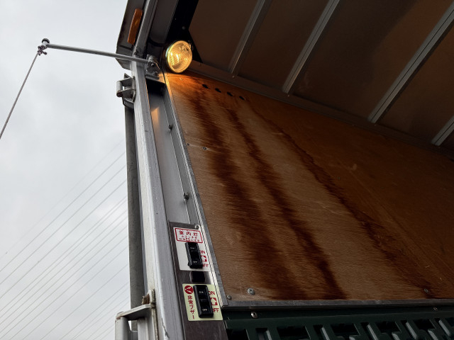 トヨタ トヨエース 小型 バン BDG-XZU308(102840) 13枚目