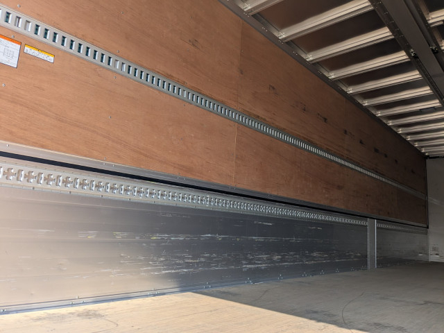 UDトラックス（日産） クオン 大型 ウィング 2PG-CD4FA(102846) 13枚目