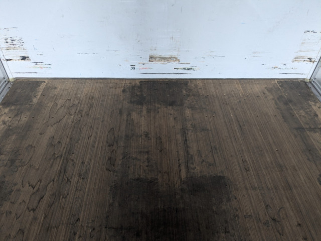 UDトラックス（日産） クオン 大型 ウィング 2PG-CD4FA(102846) 16枚目