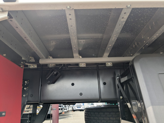 UDトラックス（日産） クオン 大型 ウィング 2PG-CD4FA(102846) 22枚目