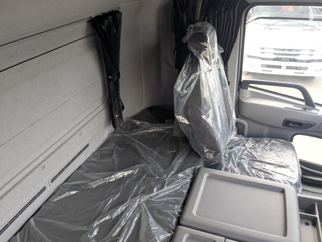 UDトラックス（日産） クオン 大型 ウィング 2PG-CD4FA(102846) 25枚目