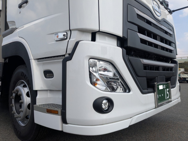 UDトラックス（日産） クオン 大型 ウィング 2PG-CD4FA(102846) 27枚目