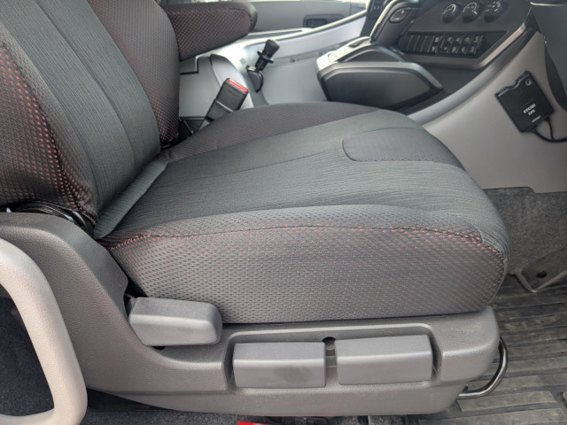 UDトラックス（日産） クオン 大型 ウィング 2PG-CD4FA(102846) 30枚目