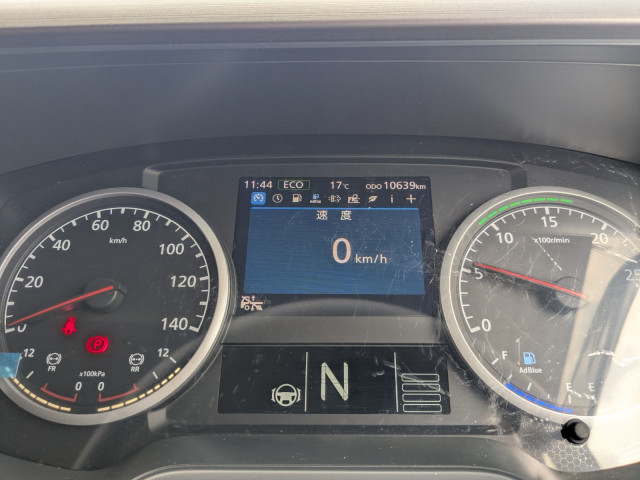 UDトラックス（日産） クオン 大型 ウィング 2PG-CD4FA(102846) 32枚目