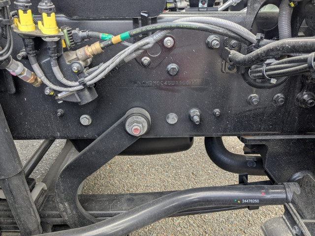 UDトラックス（日産） クオン 大型 ウィング 2PG-CD4FA(102846) 38枚目