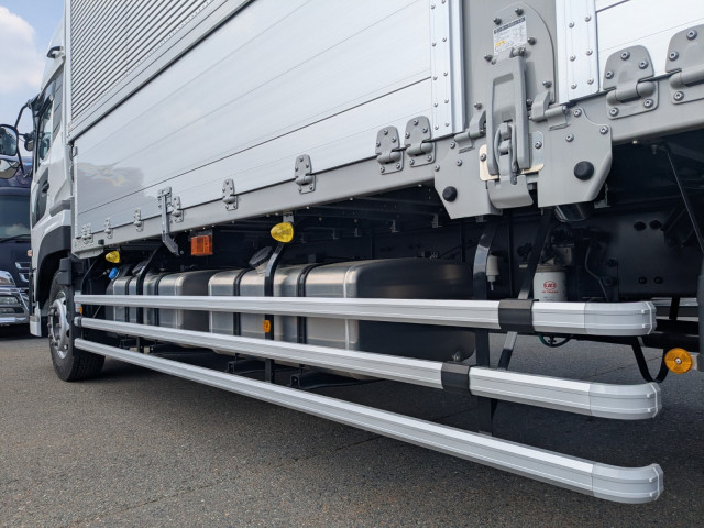 UDトラックス（日産） クオン 大型 ウィング 2PG-CD4FA(102846) 39枚目