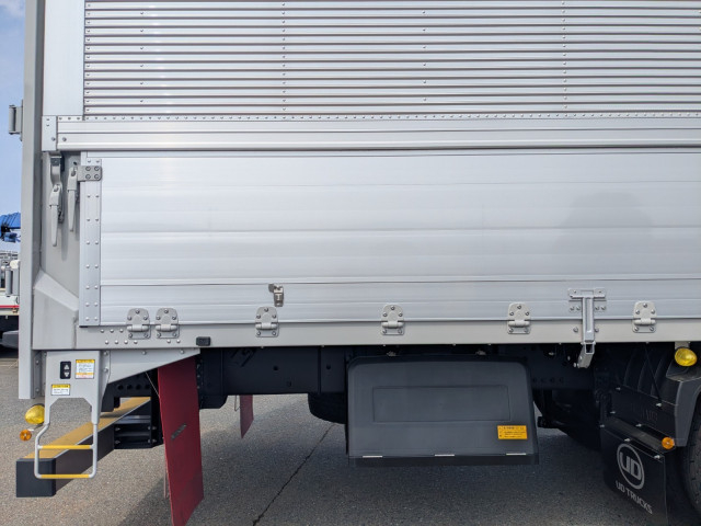 UDトラックス（日産） クオン 大型 ウィング 2PG-CD4FA(102846) 41枚目